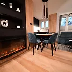 4 Pokoje, Oddzielne Biuro Do Pracy, Kominek, Klimatyzacja, Idealne Dla Rodzin Z Dziecmi, Przy Parku Na Wyspie *