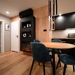 4 Pokoje, Oddzielne Biuro Do Pracy, Kominek, Klimatyzacja, Idealne Dla Rodzin Z Dziecmi, Przy Parku Na Wyspie * 皮拉