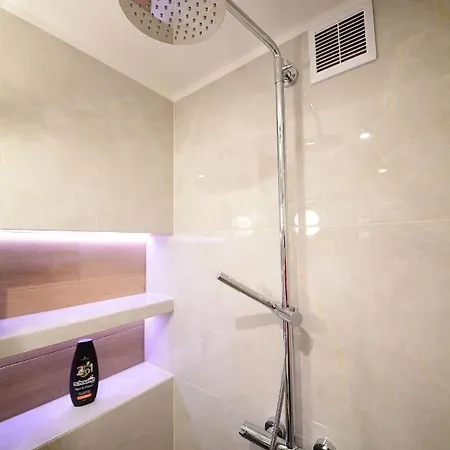 4 Pokoje, Oddzielne Biuro Do Pracy, Kominek, Klimatyzacja, Idealne Dla Rodzin Z Dziecmi, Przy Parku Na Wyspie Appartement Piła