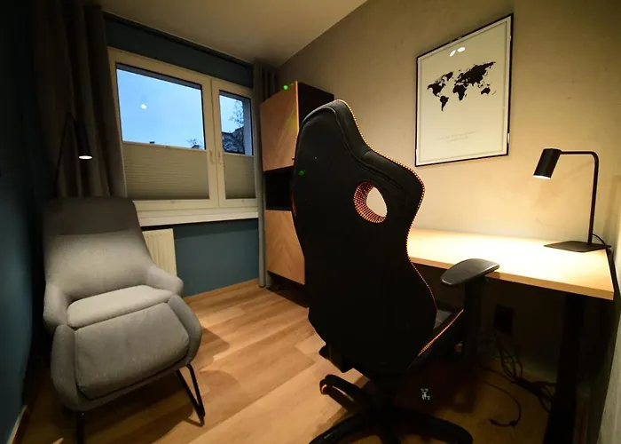 Dom Rodzinny Przy Parku: 4-pokojowy Z Biurem I Kominkiem *