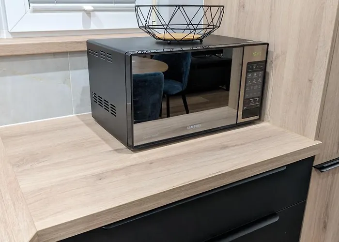 4 Pokoje, Oddzielne Biuro Do Pracy, Kominek, Klimatyzacja, Idealne Dla Rodzin Z Dziecmi, Przy Parku Na Wyspie Апартаменты Пила